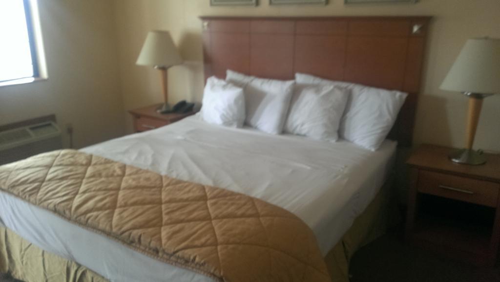 Naugatuck Motor Lodge Стая снимка