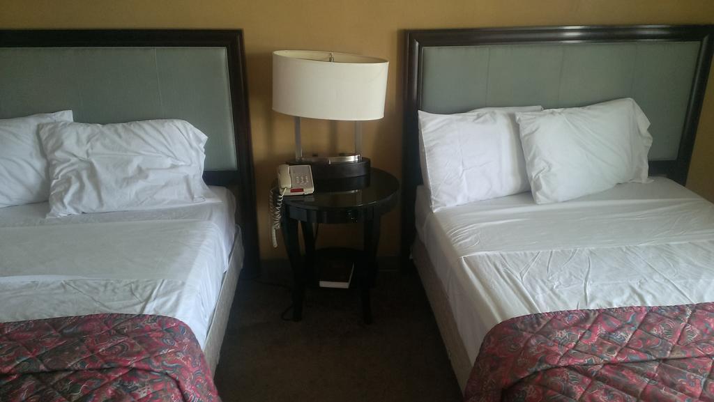 Naugatuck Motor Lodge Стая снимка