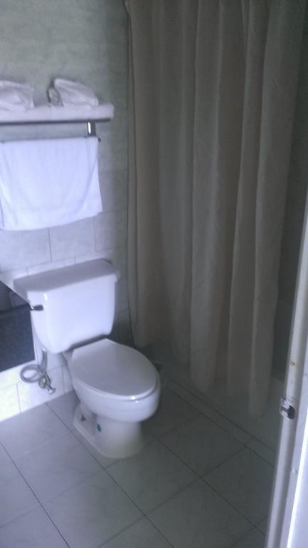 Naugatuck Motor Lodge Стая снимка
