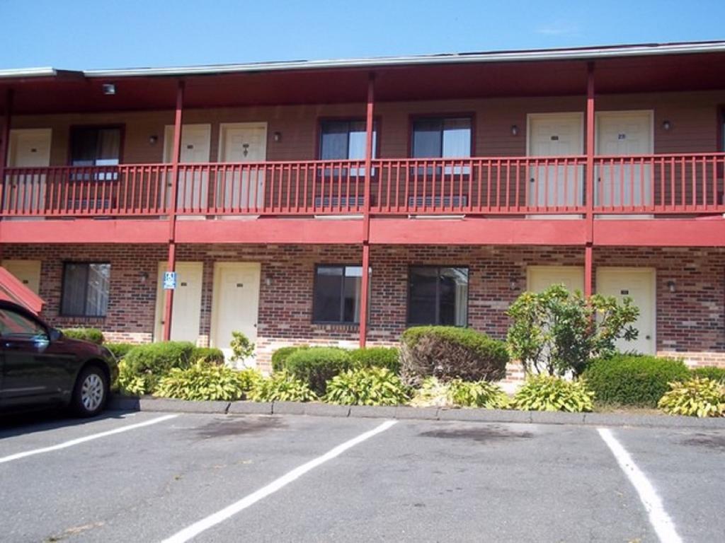 Naugatuck Motor Lodge Екстериор снимка
