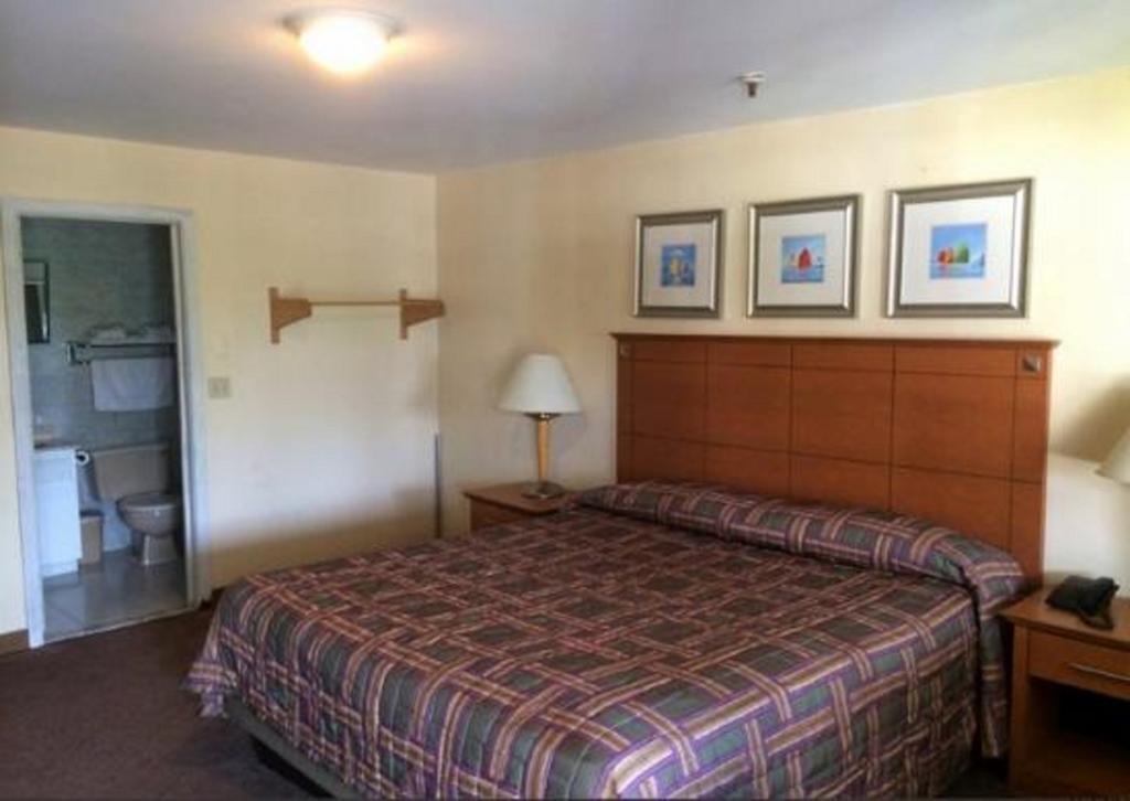 Naugatuck Motor Lodge Екстериор снимка