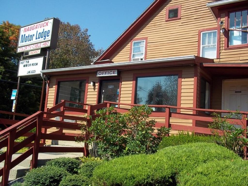 Naugatuck Motor Lodge Екстериор снимка